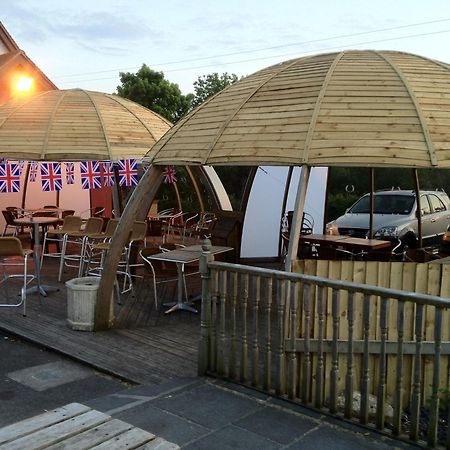Three Horseshoes Country Inn Barry Exteriör bild