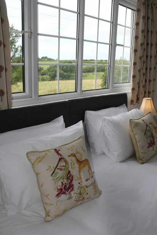 Three Horseshoes Country Inn Barry Exteriör bild