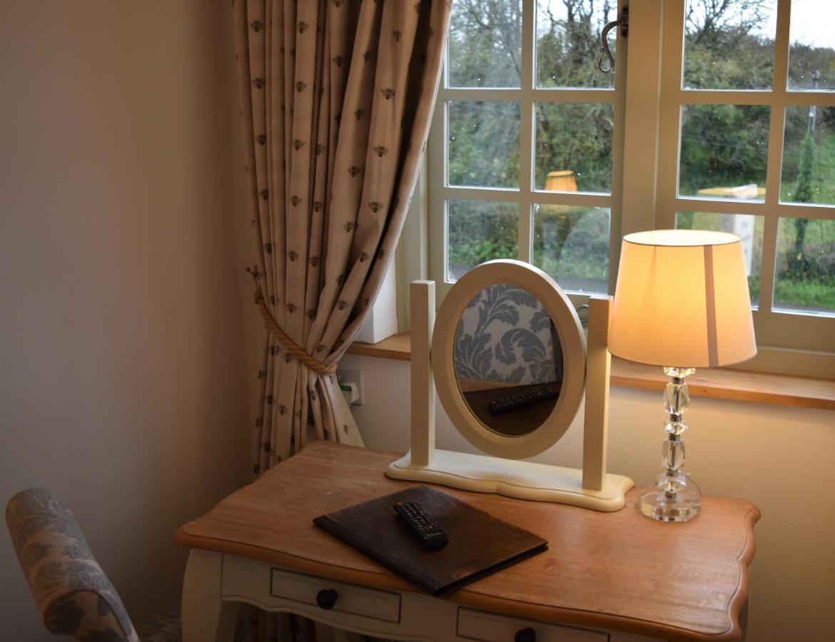 Three Horseshoes Country Inn Barry Exteriör bild