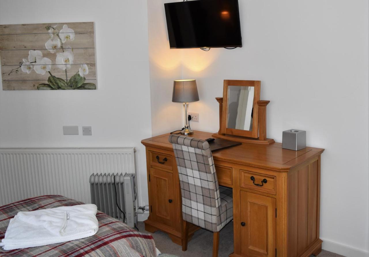 Three Horseshoes Country Inn Barry Exteriör bild