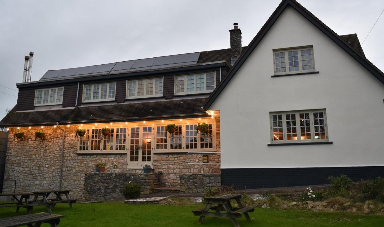 Three Horseshoes Country Inn Barry Exteriör bild